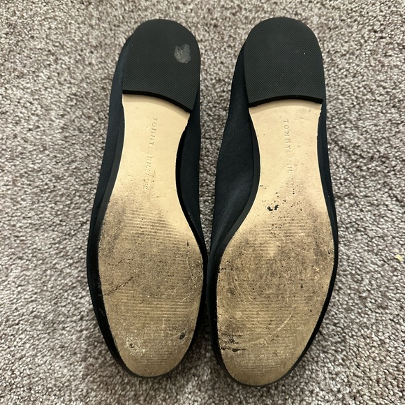 Tommy Hilfiger fancy flats! Ready to party in comfort🎉 - Picture 3 of 4